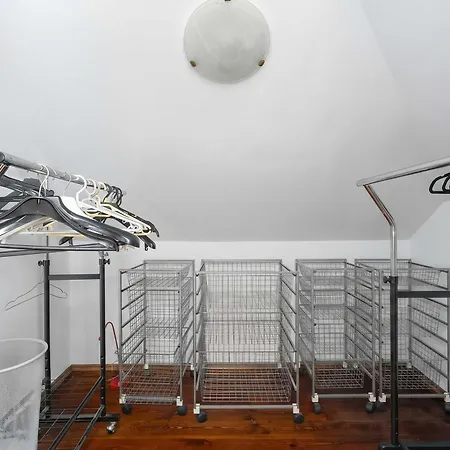 Apartment Secesyjny W Spokojnej Okolicy Z Dwoma Sypialniami I Miejscem Do Pracy By Renters