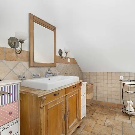 Secesyjny W Spokojnej Okolicy Z Dwoma Sypialniami I Miejscem Do Pracy By Renters Познань